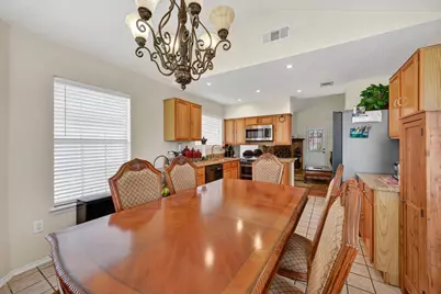 525 Berryhill Drive, Mansfield, TX 76063 - Photo 9