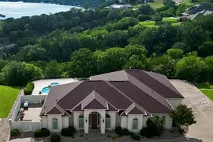 1614 Crow Creek Dr, Granbury, TX 76049 - Photo 1