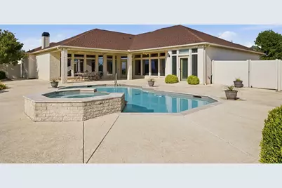 1614 Crow Creek Drive, Granbury, TX 76049 - Photo 29