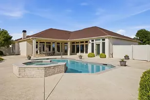 1614 Crow Creek Dr, Granbury, TX 76049 - Photo 29