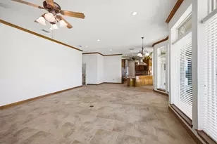 1614 Crow Creek Dr, Granbury, TX 76049 - Photo 17