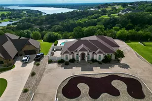 1614 Crow Creek Dr, Granbury, TX 76049 - Photo 31