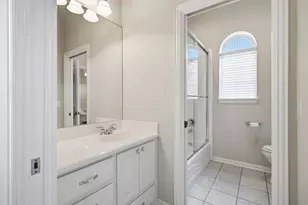 1614 Crow Creek Dr, Granbury, TX 76049 - Photo 21