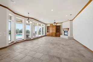 1614 Crow Creek Dr, Granbury, TX 76049 - Photo 13