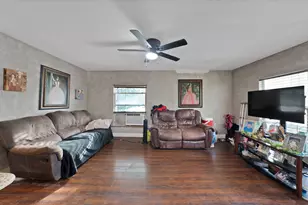 230 W Jerden Ln, Dallas, TX 75208 - Photo 7
