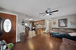 230 W Jerden Ln, Dallas, TX 75208 - Photo 5