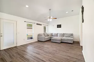1150 35th NE, Paris, TX 75462 - Photo 3