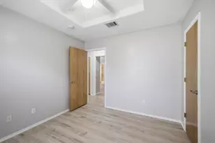 1040 Hillwood Dr, Saginaw, TX 76179 - Photo 21