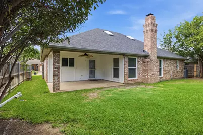 1040 Hillwood Drive, Saginaw, TX 76179 - Photo 25