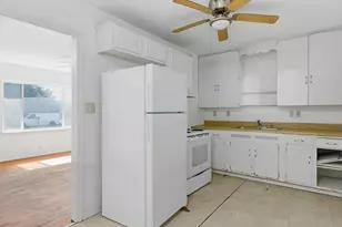 307 Depot St, Whitesboro, TX 76273 - Photo 27