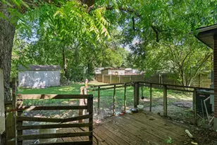 307 Depot St, Whitesboro, TX 76273 - Photo 23