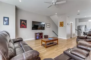 1932 Landon Ln, Dallas, TX 75204 - Photo 11