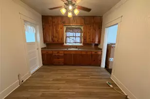 709 E 23rd St, Cisco, TX 76437 - Photo 7
