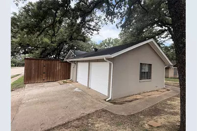 1412 Oxford Street, Arlington, TX 76013 - Photo 39