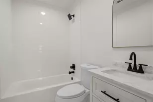 4321 Greenbriar Dr, Bellmead, TX 76705 - Photo 9