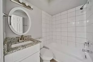 10071 Woodhollow Dr, Conroe, TX 77385 - Photo 19