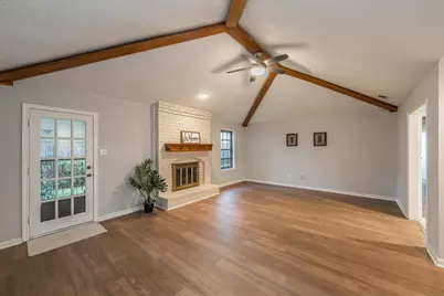 917 Bucknell Drive, Arlington, TX 76012 - Photo 7