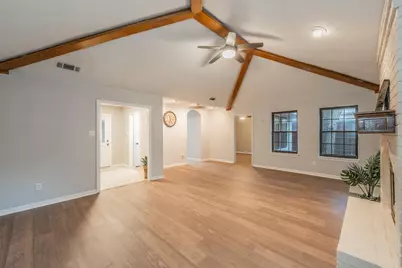 917 Bucknell Drive, Arlington, TX 76012 - Photo 5