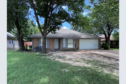 2406 Hallmark Street, Grand Prairie, TX 75052 - Photo 3