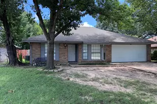 2406 Hallmark St, Grand Prairie, TX 75052 - Photo 1