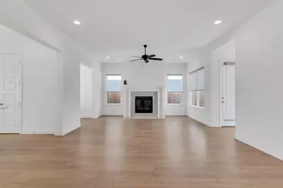 6673 Lake Overlook Drive, Fort Worth, TX 76135 - Photo 9