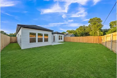 1442 E Allen Avenue, Fort Worth, TX 76104 - Photo 33