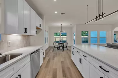 1442 E Allen Avenue, Fort Worth, TX 76104 - Photo 13