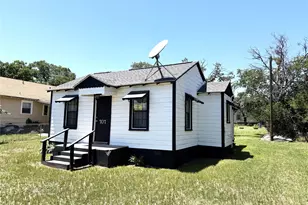 707 E 23rd St, Cisco, TX 76437 - Photo 3