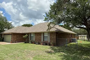 1192 Deer Trail, Glen Rose, TX 76043 - Photo 3
