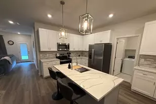 2414 Forest Hill Ln, Granbury, TX 76048 - Photo 7