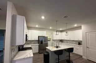2414 Forest Hill Ln, Granbury, TX 76048 - Photo 5