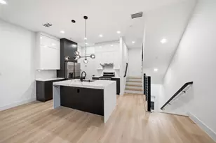 2015 California Dr, Dallas, TX 75204 - Photo 7