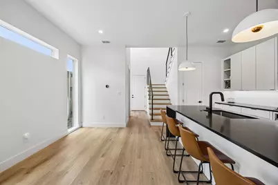 818 Muncie Avenue, Dallas, TX 75212 - Photo 11