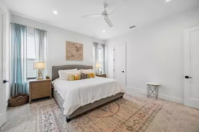 818 Muncie Avenue, Dallas, TX 75212 - Photo 13
