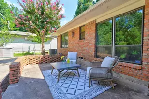 7148 Walling Ln, Dallas, TX 75231 - Photo 23