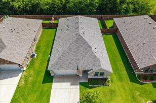 279 Thoroughbred St, Waxahachie, TX 75165 - Photo 5