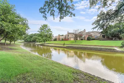 304 Riverwalk Lane, Irving, TX 75063 - Photo 37