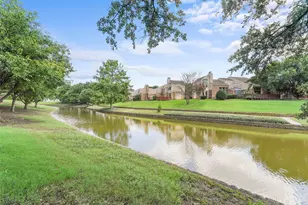 304 Riverwalk Ln, Irving, TX 75063 - Photo 37
