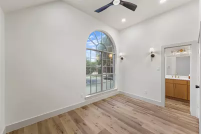 304 Riverwalk Lane, Irving, TX 75063 - Photo 29