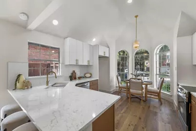 304 Riverwalk Lane, Irving, TX 75063 - Photo 13