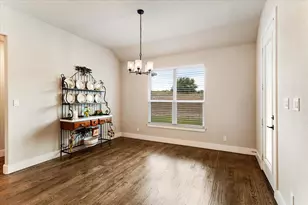 1080 Julian Dr, Van Alstyne, TX 75495 - Photo 11