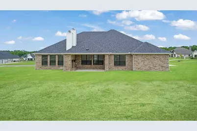 1080 Julian Drive, Van Alstyne, TX 75495 - Photo 3
