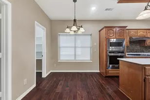 706 Green Apple Dr, Garland, TX 75044 - Photo 9