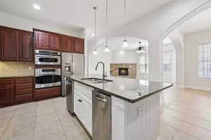 610 Via Ravello, Irving, TX 75039 - Photo 13