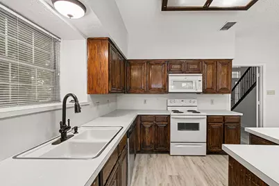 7654 Moss Court, North Richland Hills, TX 76182 - Photo 13