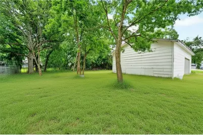 2923 Walnut Street, Greenville, TX 75401 - Photo 23