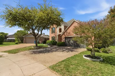 1902 Bentwood Court, Grapevine, TX 76051 - Photo 3