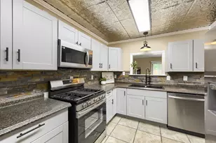 1208 Darlene Ln, Arlington, TX 76010 - Photo 7
