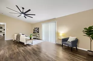 1208 Darlene Ln, Arlington, TX 76010 - Photo 5
