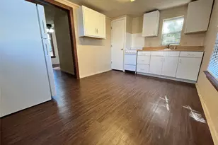 511 W Collins St, Denton, TX 76201 - Photo 3
